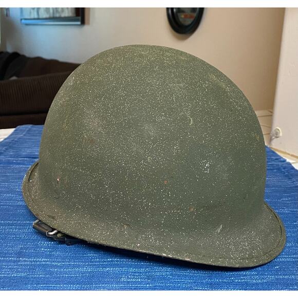 VTG US Army Military M-1 Helmet with Liner Rear Seam WWII Vietnam or Later ? 38B - Picture 4 of 10